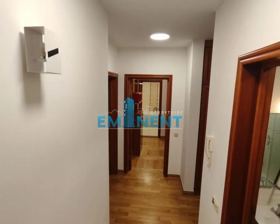 Rent, four bedroom apartment, 115m², Kalenić Pijaca, Vračar Sve Podlokacije