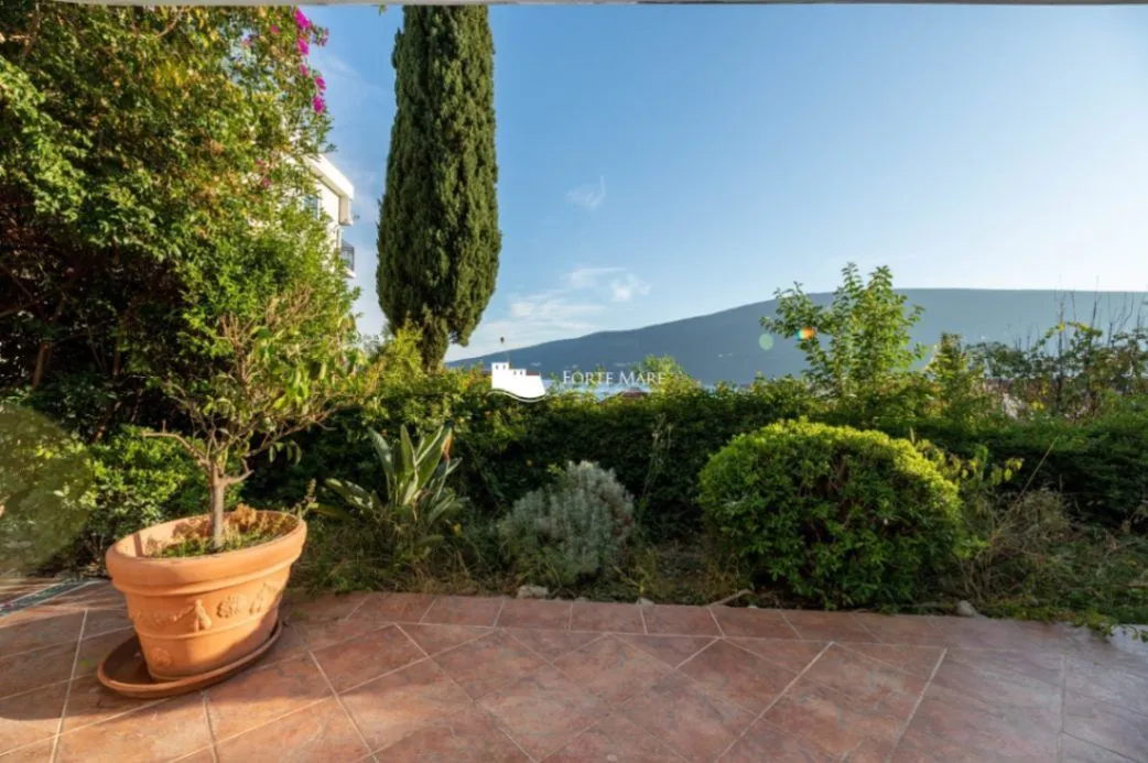 Prodaja, trosoban stan, 107m², Đenovići, Herceg Novi