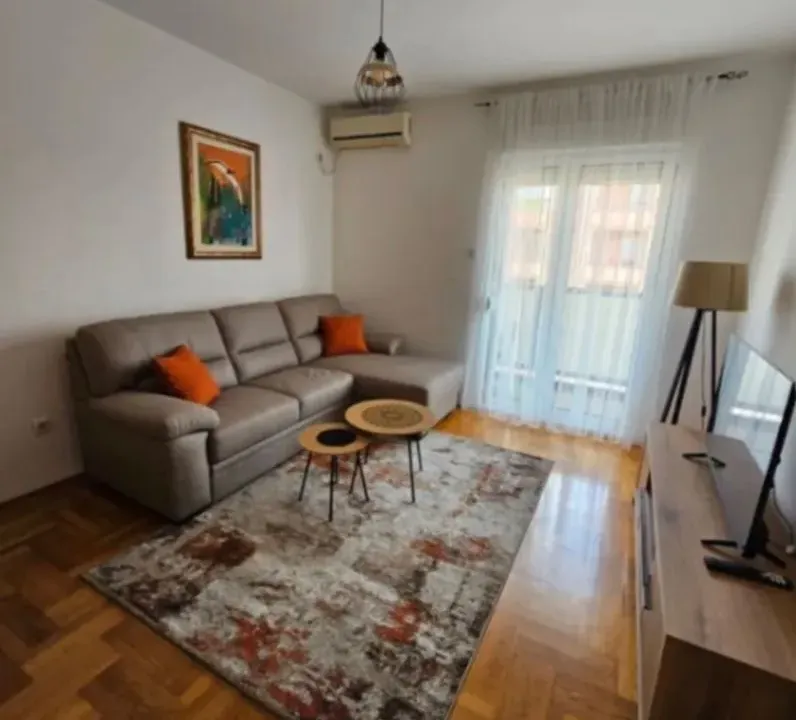 Izdavanje, jednosoban stan, 45m², Zabjelo, Podgorica
