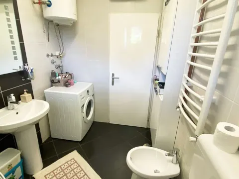 Prodaja, kuća, 200m², Konik, Podgorica - image 11