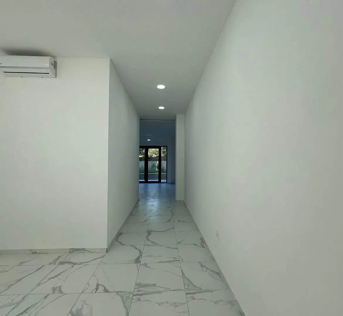 Rent, office space, 50m², Seljanovo, Tivat