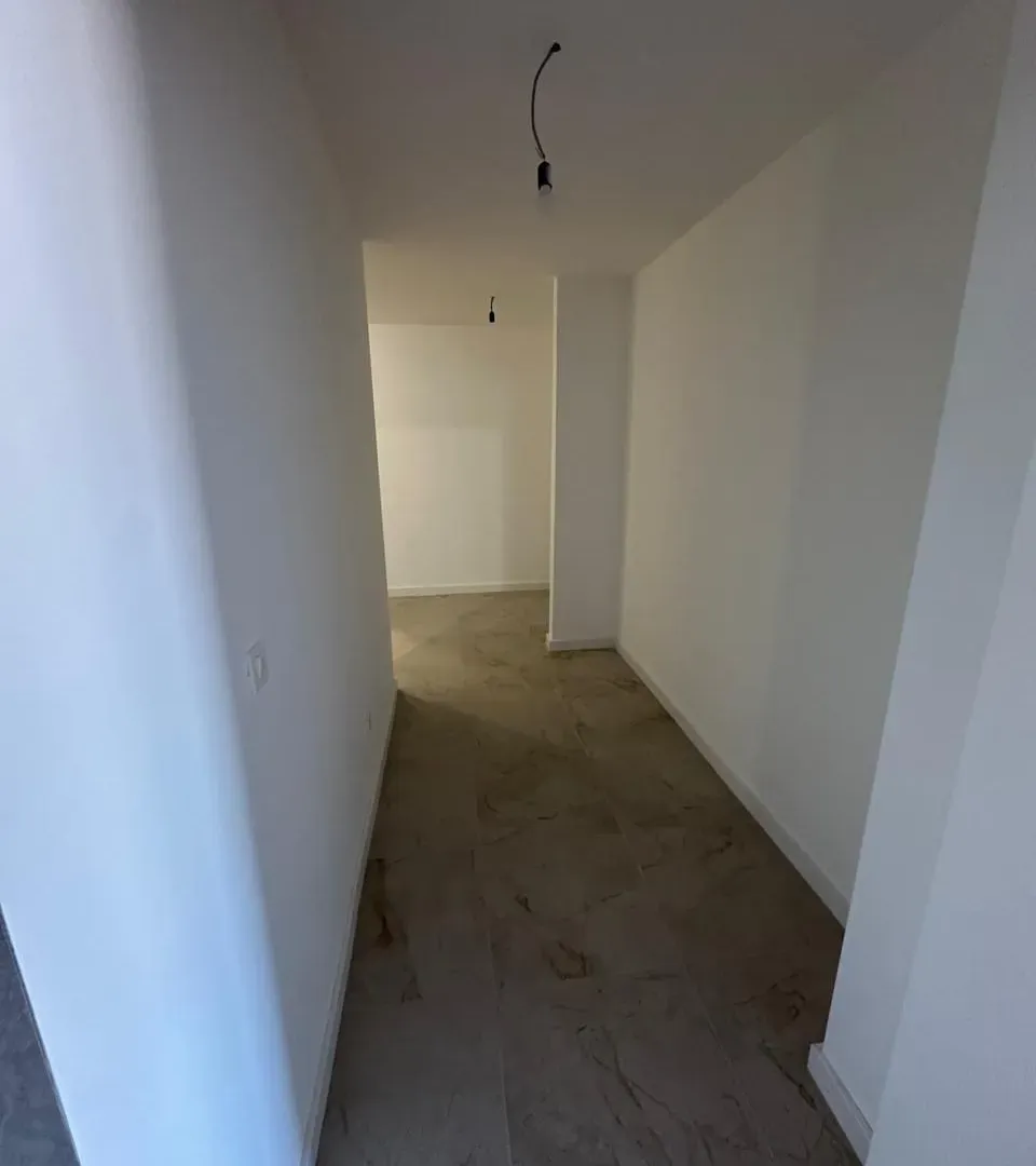 Prodaja, trosoban stan, 127m², Tološka šuma, Podgorica