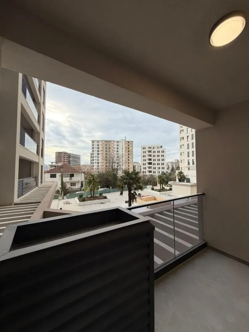 Prodaja, jednosoban stan, 54m², Centar, Bar