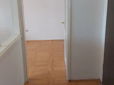 Prodaja, dvosoban stan, 65m², Stari Aerodrom, Podgorica - image 13