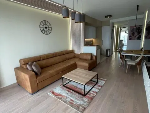 Izdavanje, trosoban stan, 82m², Savski Venac, Beograd - image 12