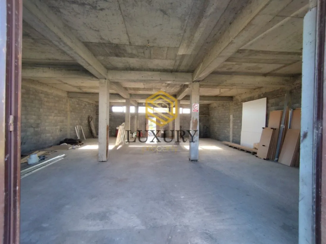 Rent, office space, 165m², Zeta, Podgorica