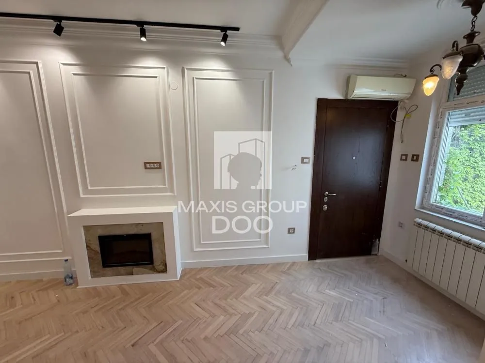 Izdavanje, trosoban stan, 80m², Slavija, Vračar Sve Podlokacije