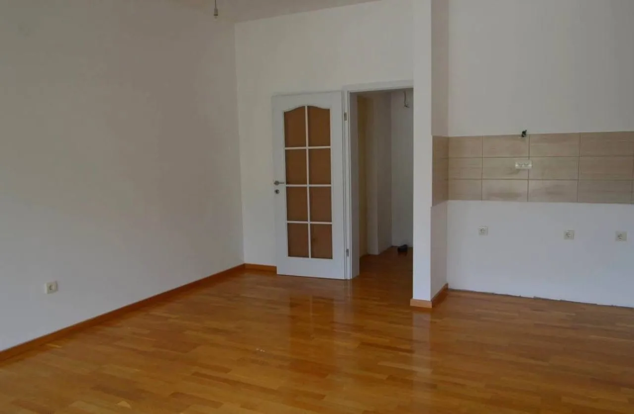 Prodaja, dvosoban stan, 72m², Bečići, Budva