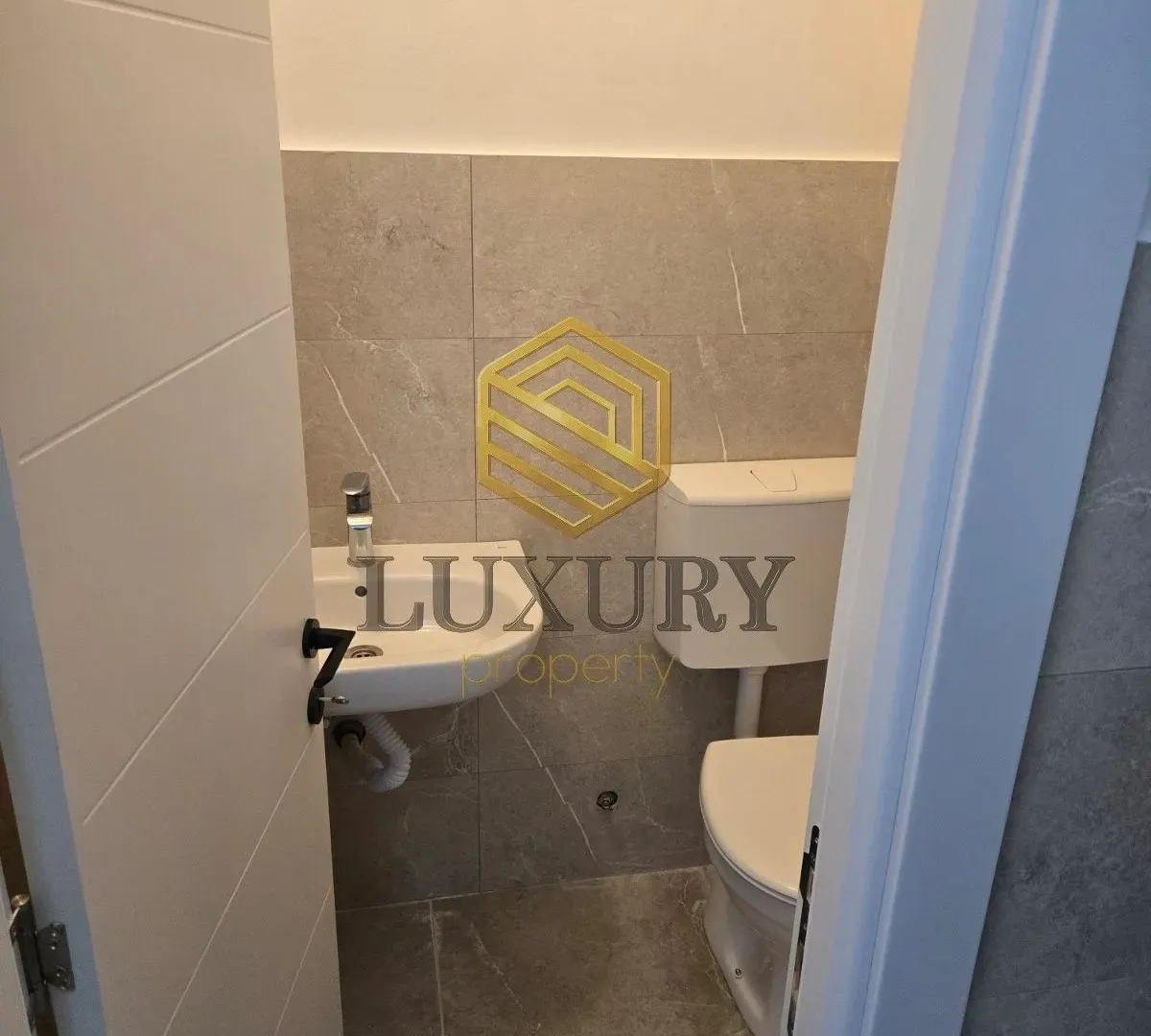 Rent, office space, 50m², Centar, Podgorica
