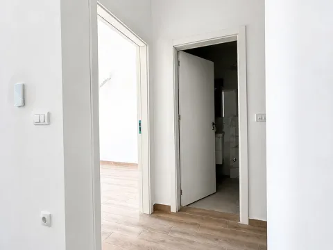 Sale, one bedroom apartment, 47m², Pinješ, Ulcinj - image 9