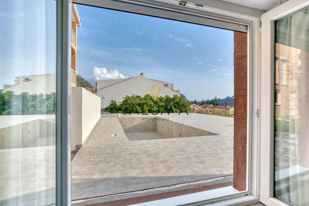 Sale, two bedroom apartment, 60m², Petrovac, Budva
