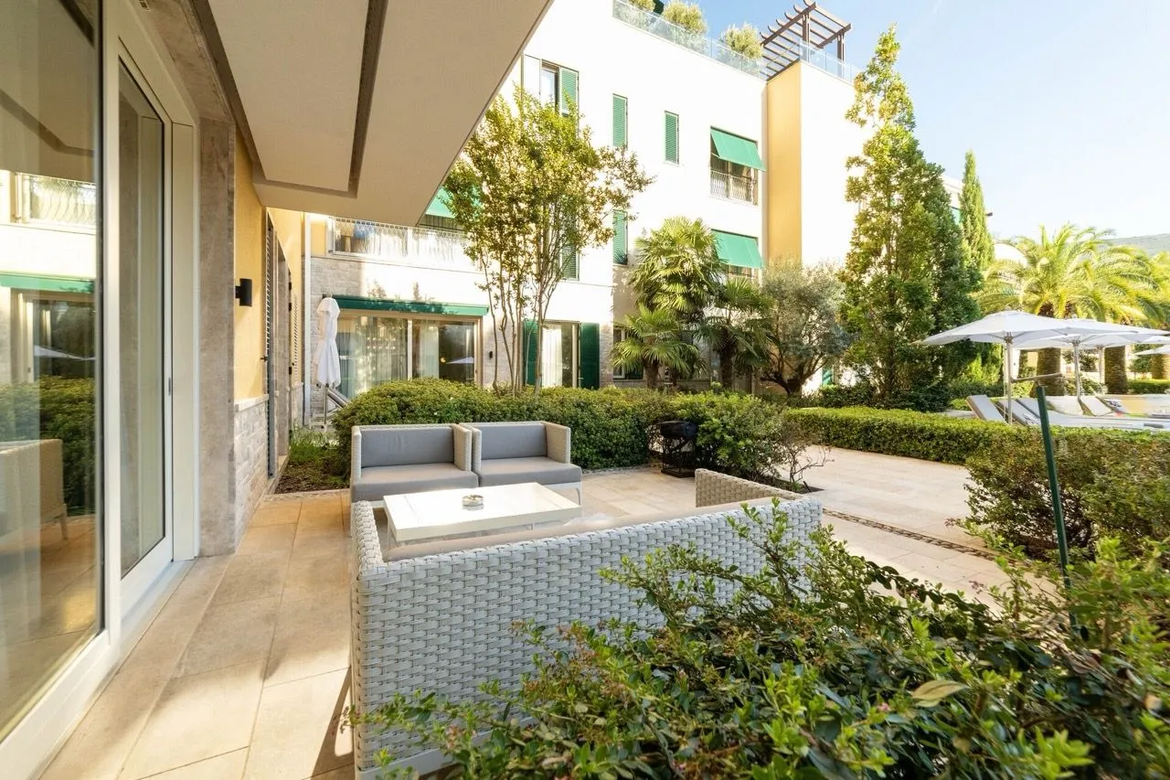 Prodaja, dvosoban stan, 90m², Kumbor, Herceg Novi