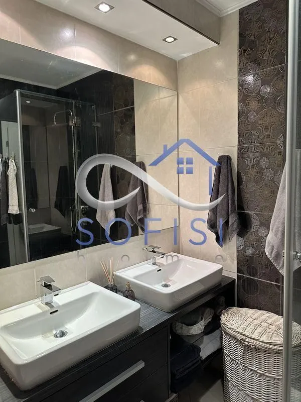 Prodaja, četvorosoban stan, 136m², Grbavica, Novi Sad Sve Podlokacije