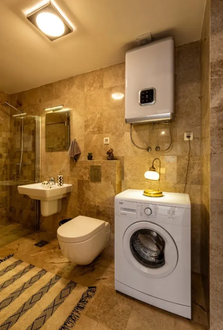 Prodaja, jednosoban stan, 74m², Pržno, Budva
