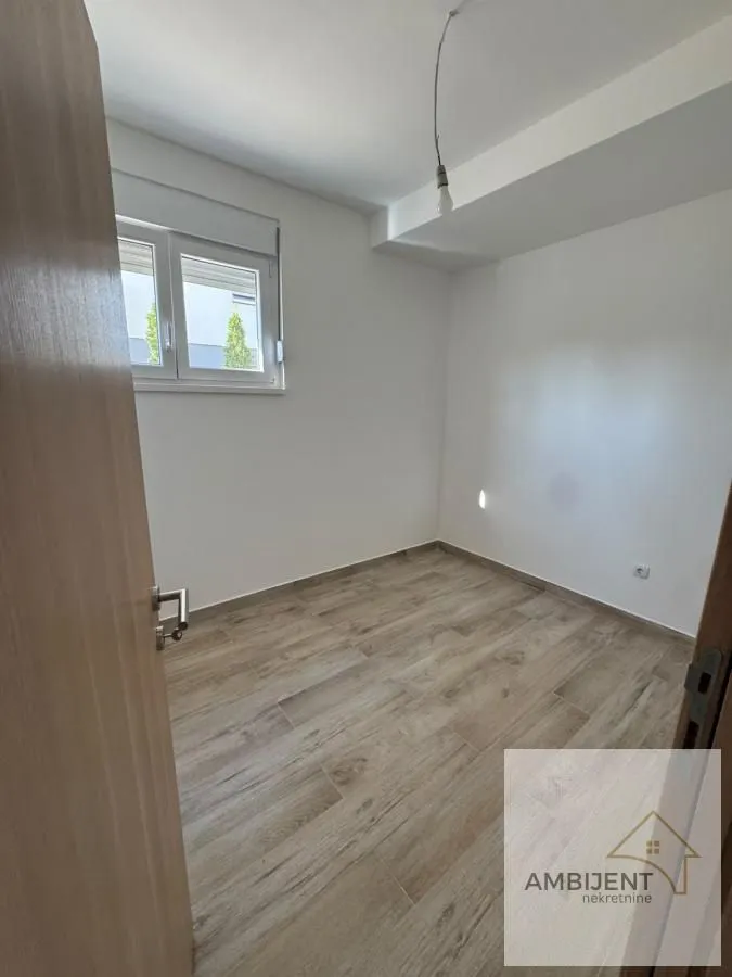 Prodaja, dvosoban stan, 44m², Ledine, Beograd