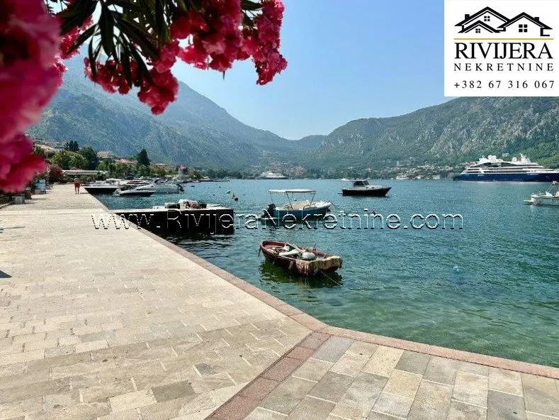 Sale, two bedroom apartment, 53m², Dobrota, Kotor