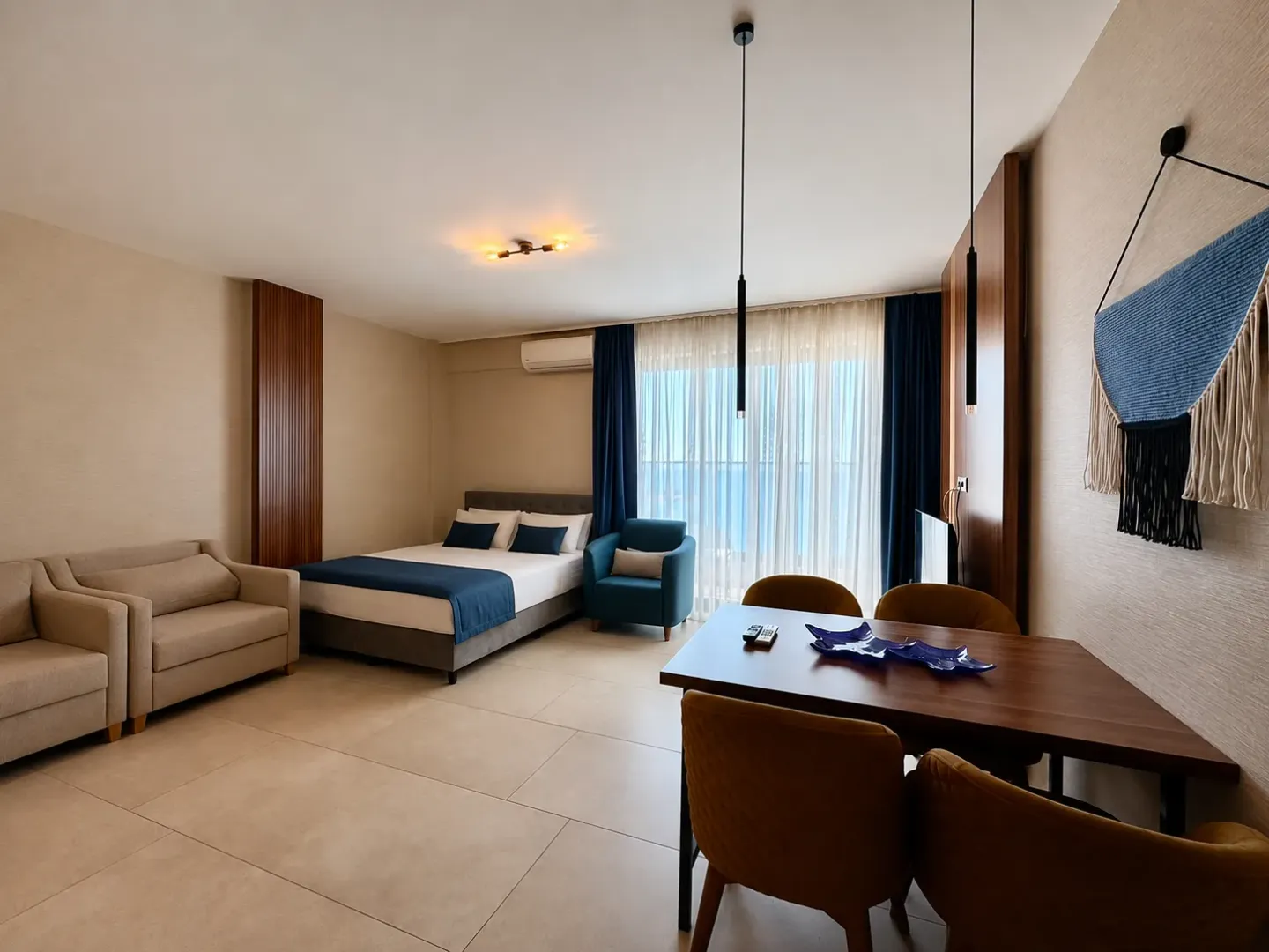Izdavanje, garsonjera, 35m², Rafailovići, Budva
