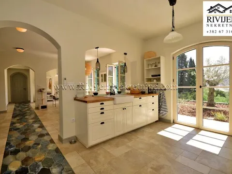 Sale, house, 184m², Baošići, Herceg Novi - image 19