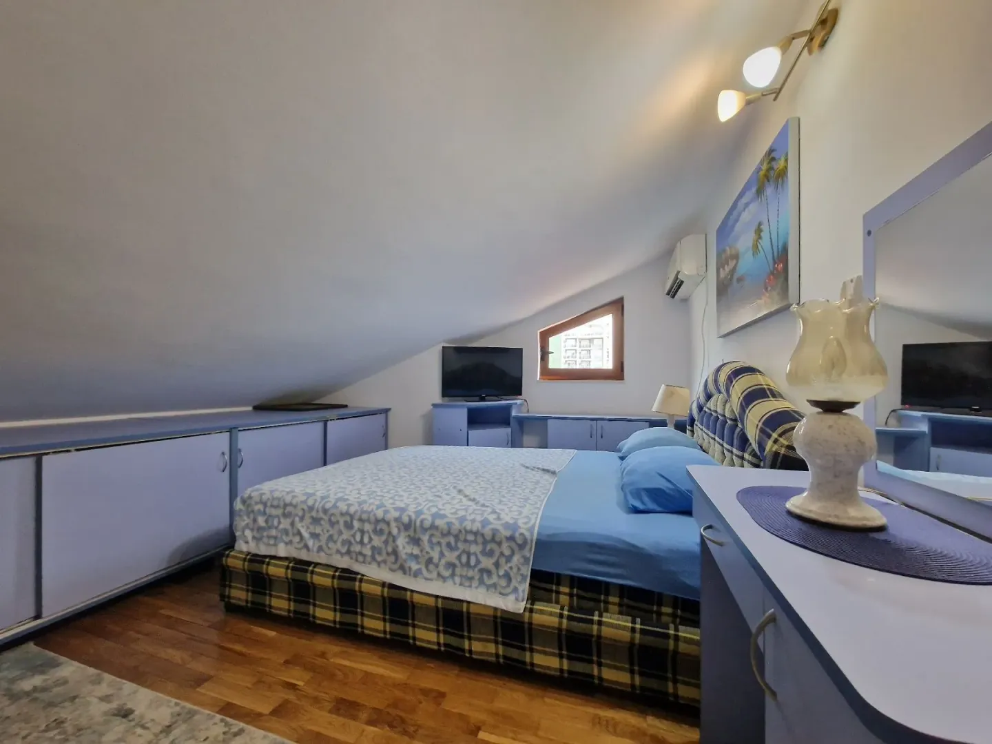 Rent, two bedroom apartment, 72m², Budva, Crna Gora