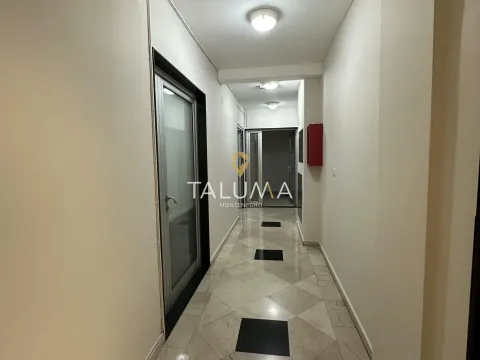 Rent, office space, 130m², Preko Morače, Podgorica - image 2