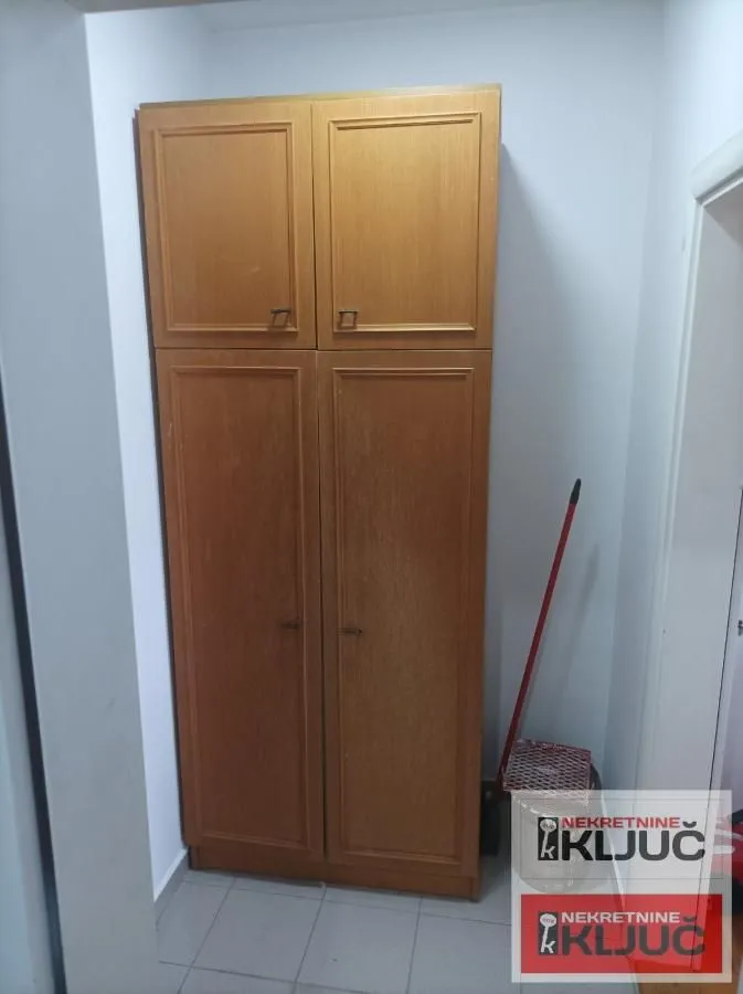 Izdavanje, jednosoban stan, 30m², Bulevar Evrope, Novi Sad Sve Podlokacije