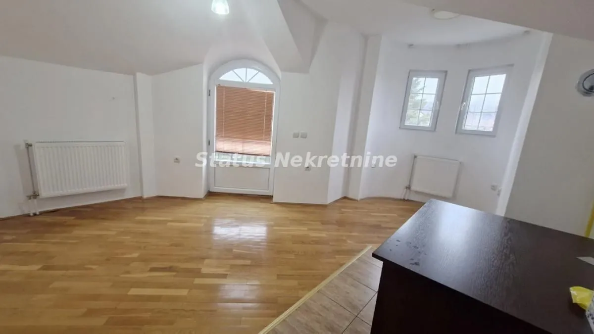 Prodaja, kuća, 338m², Sremska Kamenica, Petrovaradin
