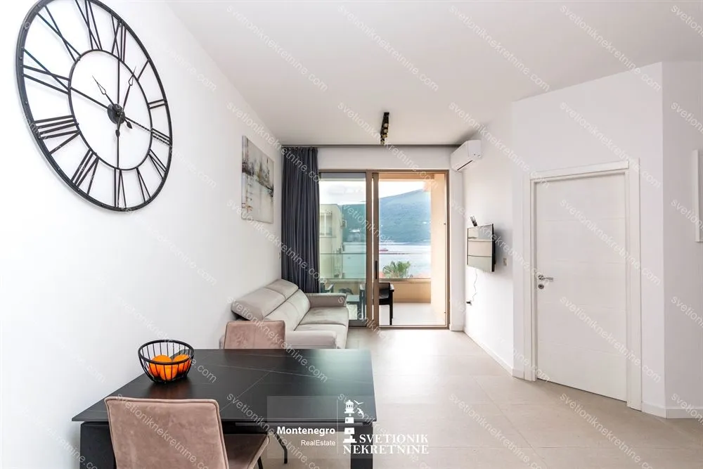 Prodaja, jednosoban stan, 49m², Baošići, Herceg Novi