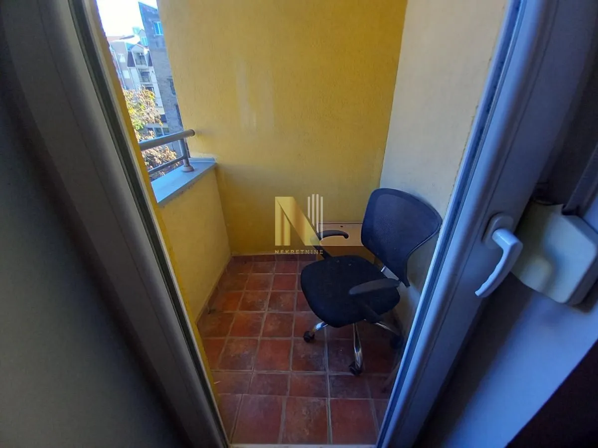 Prodaja, četvorosoban stan, 135m², Grbavica, Novi Sad Sve Podlokacije
