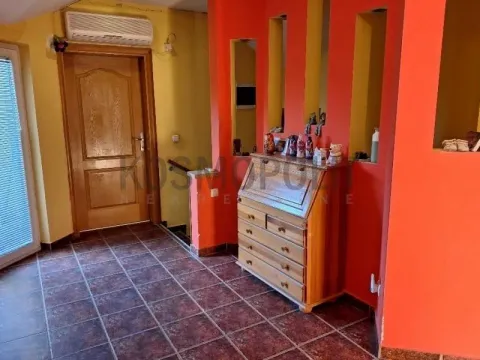 Prodaja, kuća, 180m², Jajinci, Voždovac Sve Podlokacije - image 12