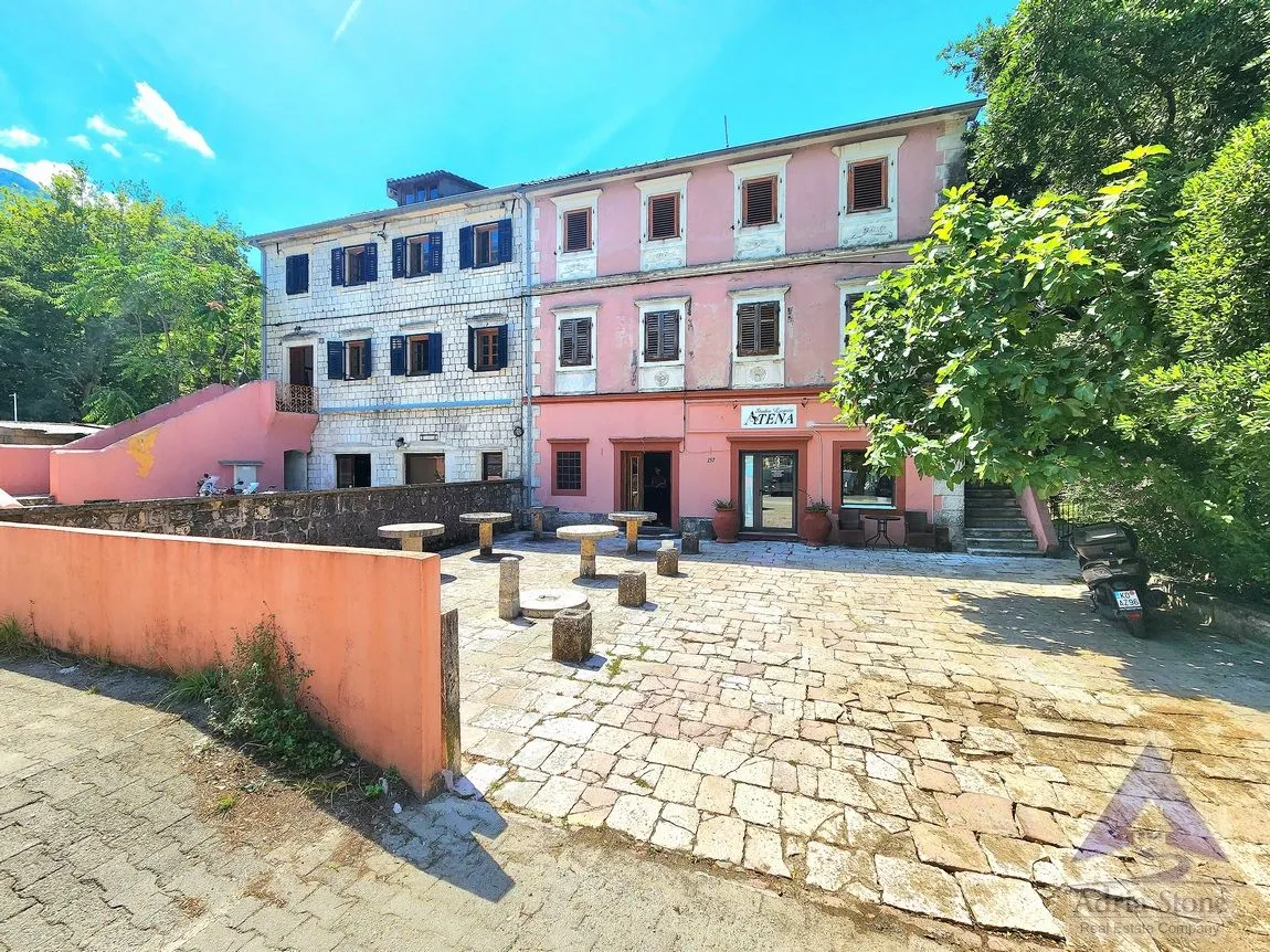 Sale, office space, 77m², Škaljari, Kotor