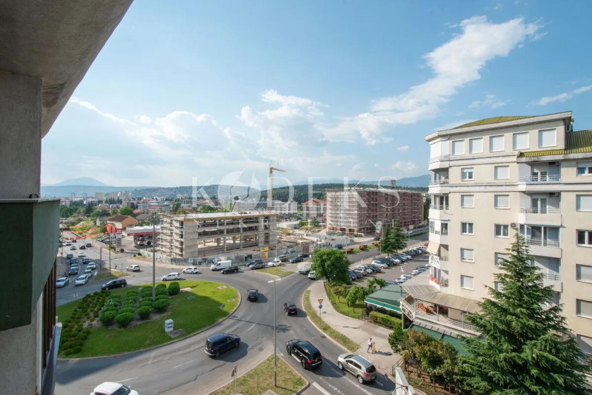 Izdavanje, jednosoban stan, 37m², Stari Aerodrom, Podgorica