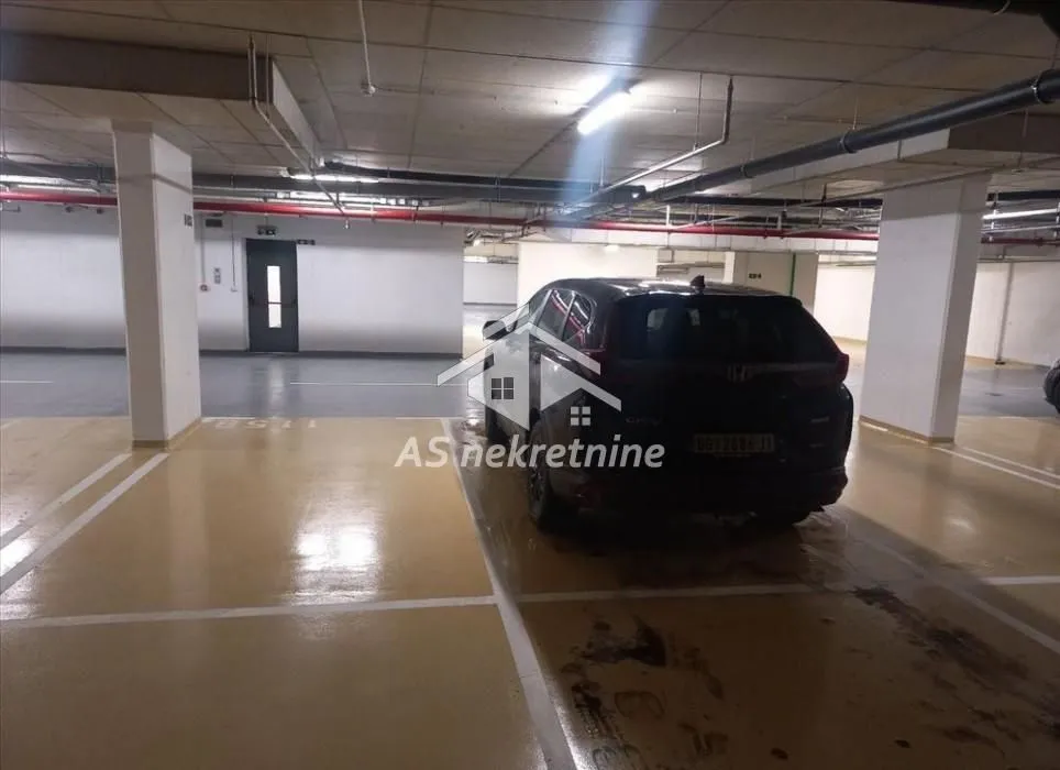 Rent, four bedroom apartment, 105m², Novi Beograd Blok 65, Novi Beograd Sve Podlokacije