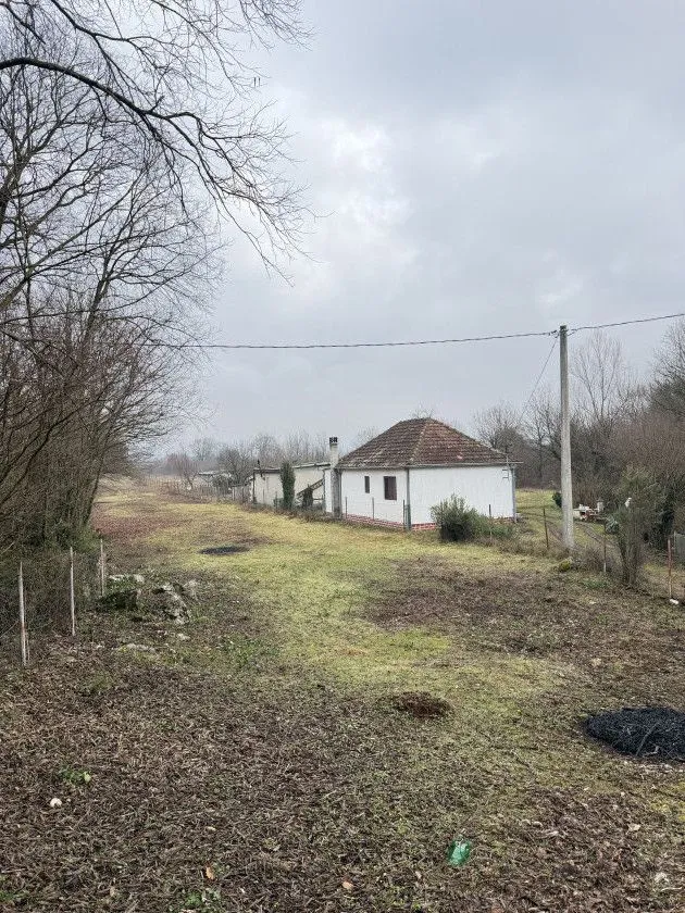 Prodaja, plac, 2500m², Komani, Podgorica