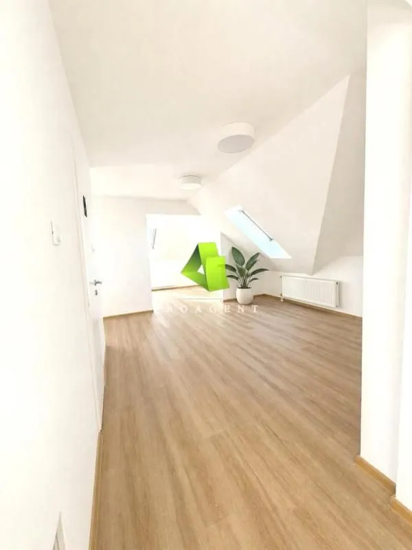 Rent, office space, 96m², Medijana, Niš