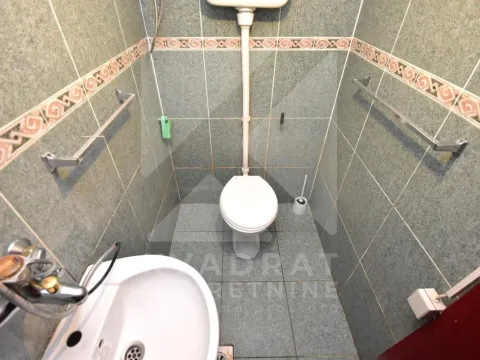 Prodaja, kuća, 370m², Zabjelo, Podgorica - image 29