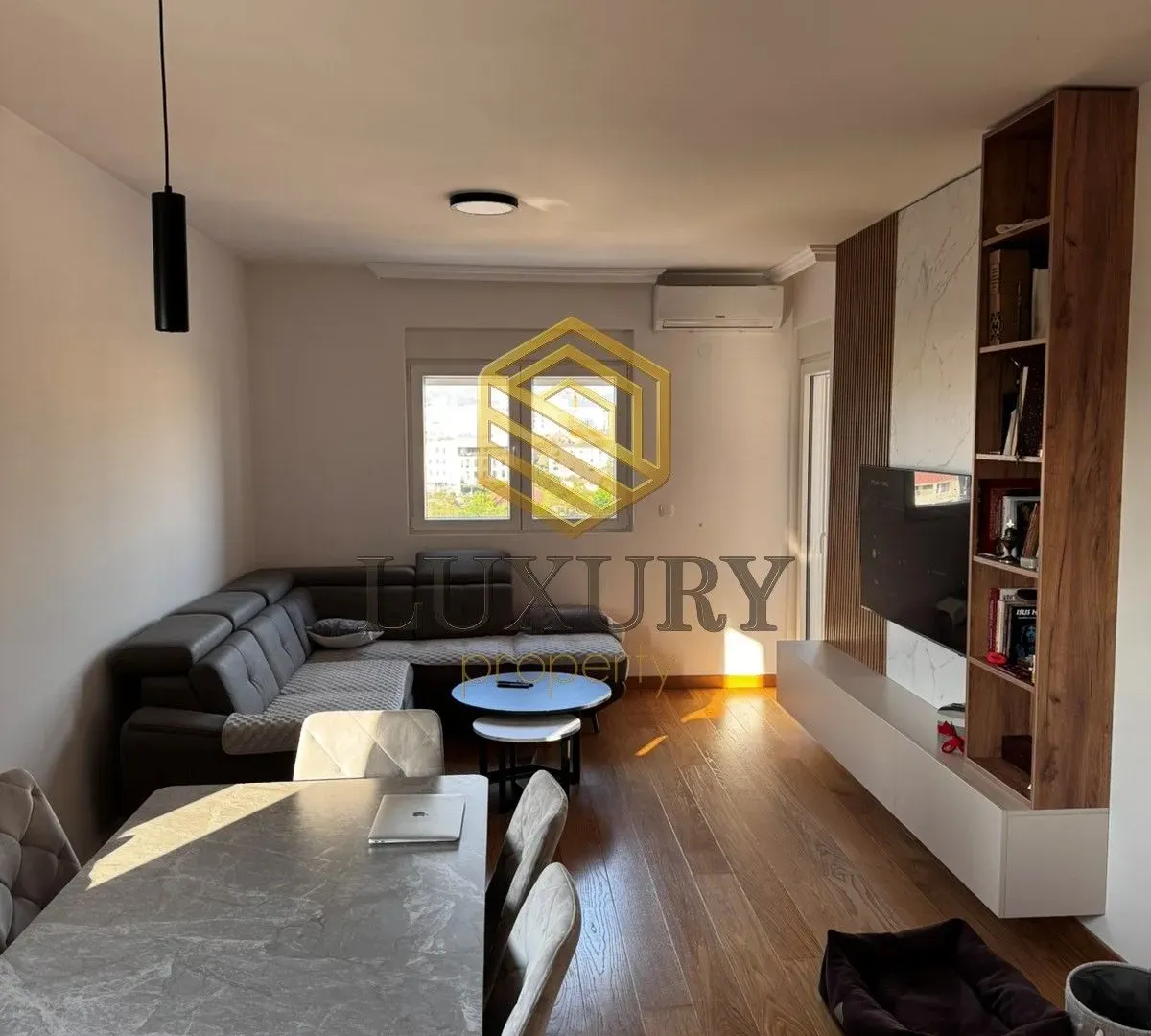 Prodaja, dvosoban stan, 72m², New City, Podgorica