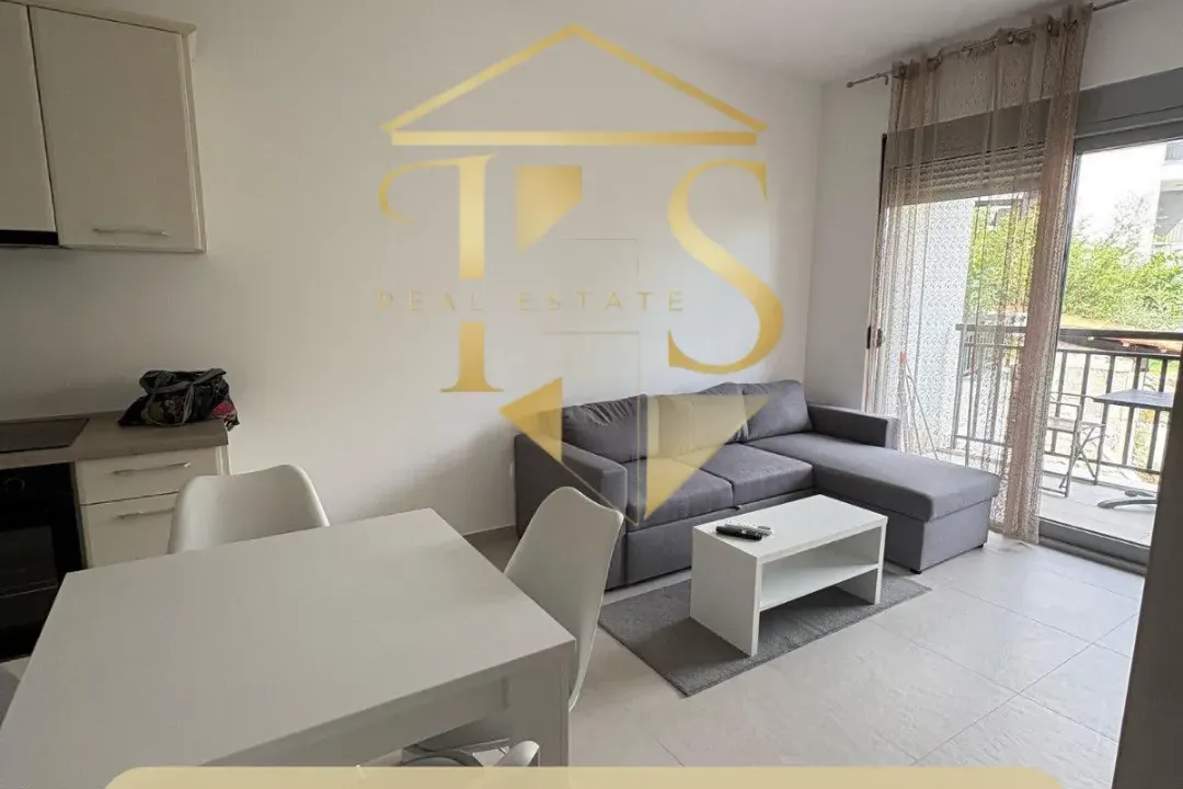 Izdavanje, jednosoban stan, 42m², Centar, Tivat