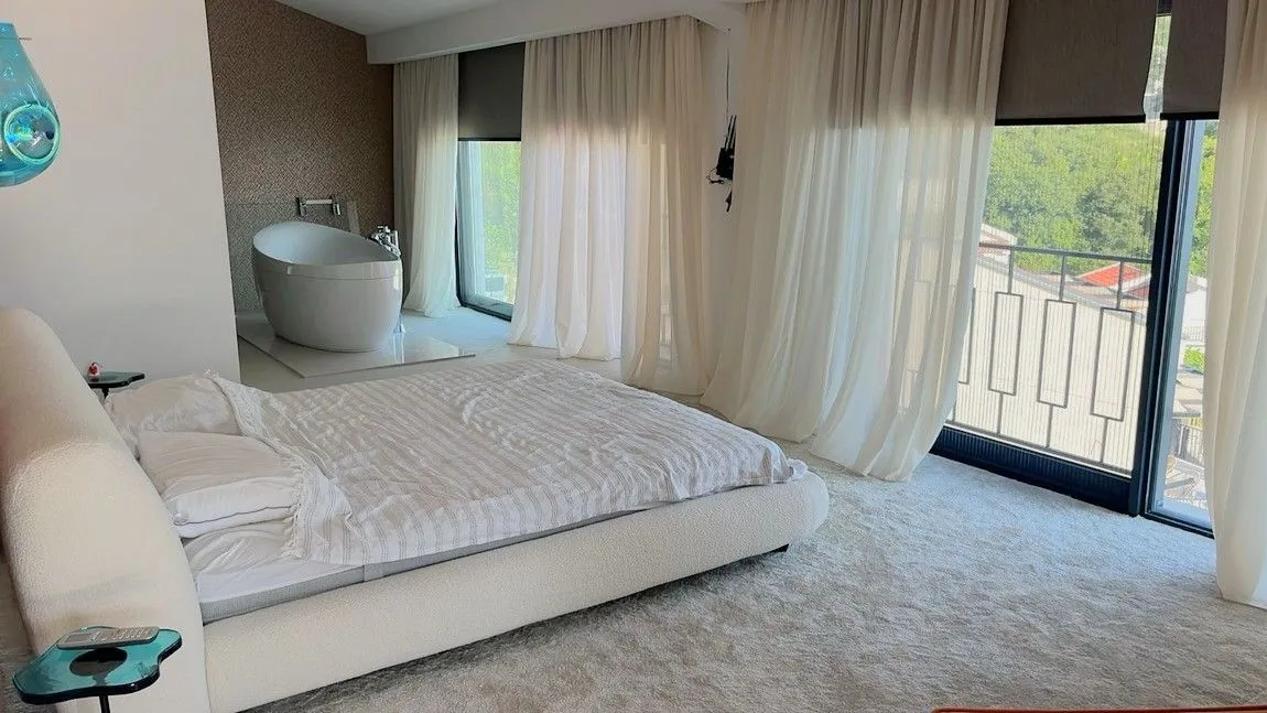 Sale, house, 300m², Kuljače, Budva