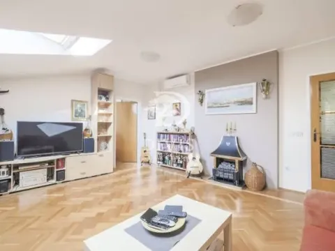 Izdavanje, četvorosoban stan, 81m², Topličin venac, Beograd - image 15