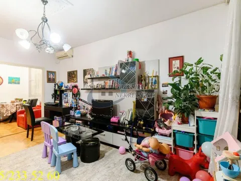 Prodaja, trosoban stan, 72m², Karaburma, Palilula Sve Podlokacije - image 3