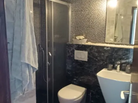 Izdavanje, kuća, 120m², Bar, Crna Gora - image 12