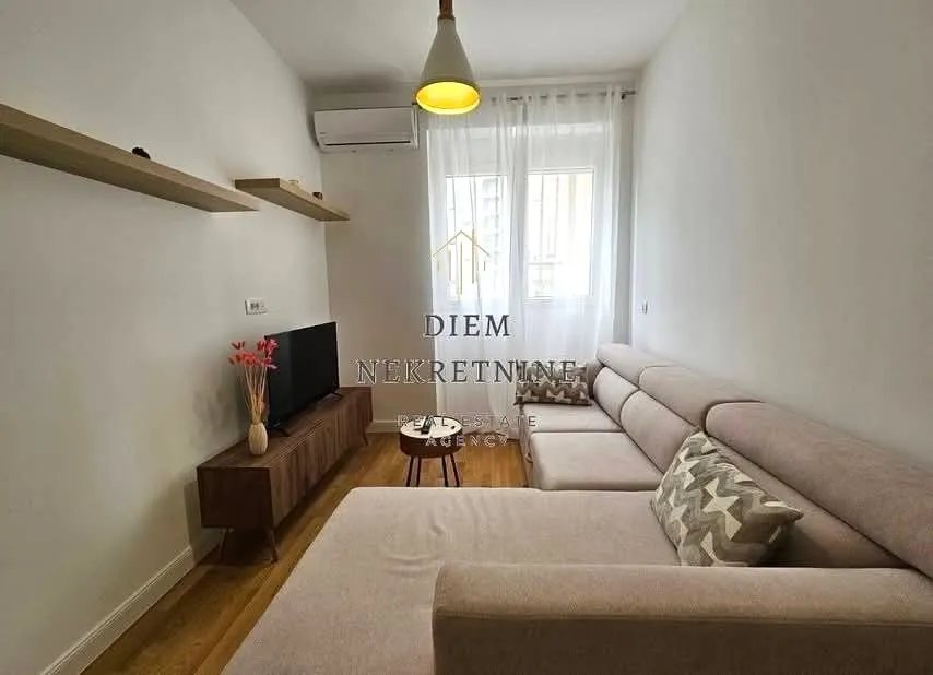 Rent, one bedroom apartment, 38m², Centar, Bar