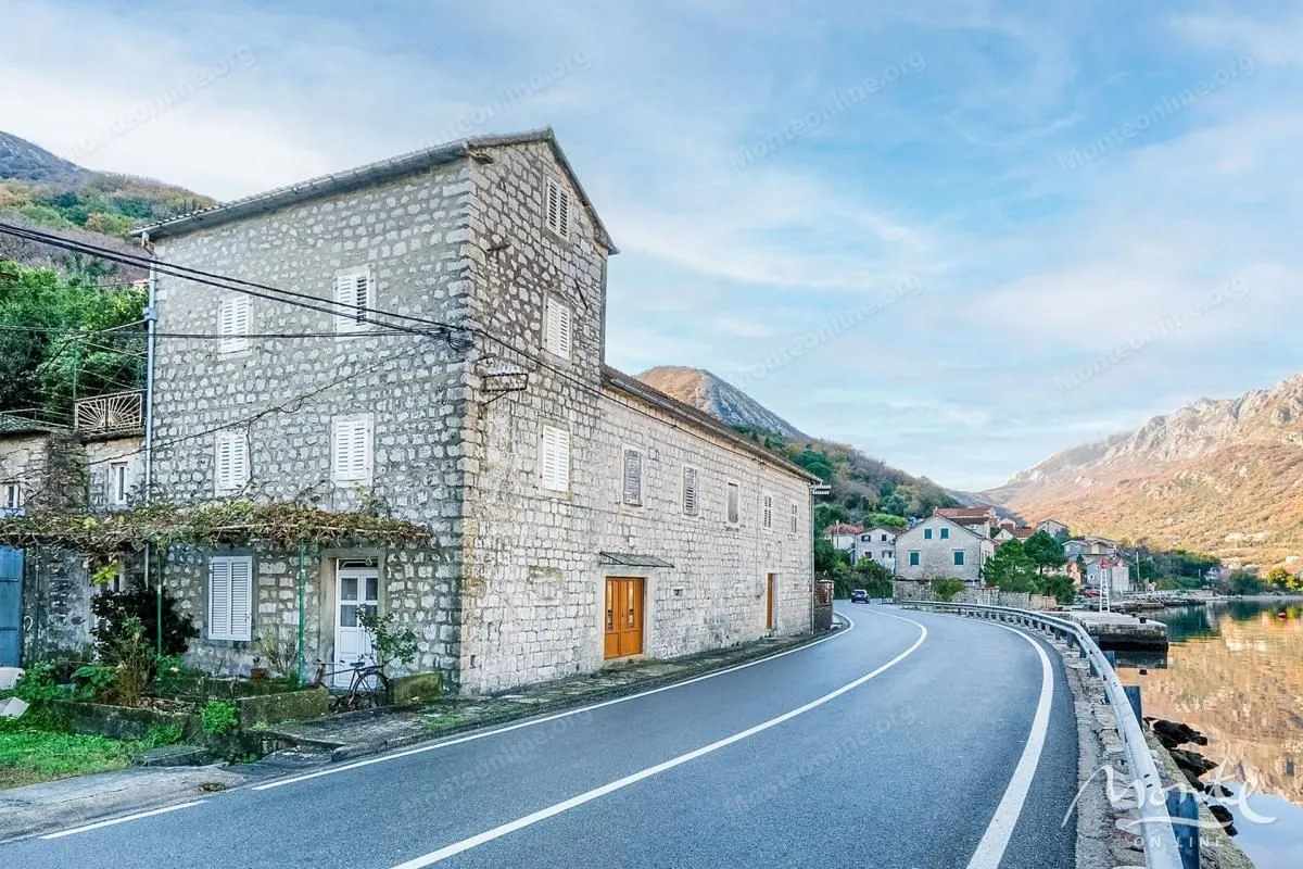 Sale, house, 126m², Kostanjica, Kotor