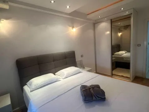 Prodaja, jednosoban stan, 51m², Stari Aerodrom, Podgorica - image 9