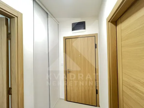 Izdavanje, jednosoban stan, 43m², New City, Podgorica - image 9