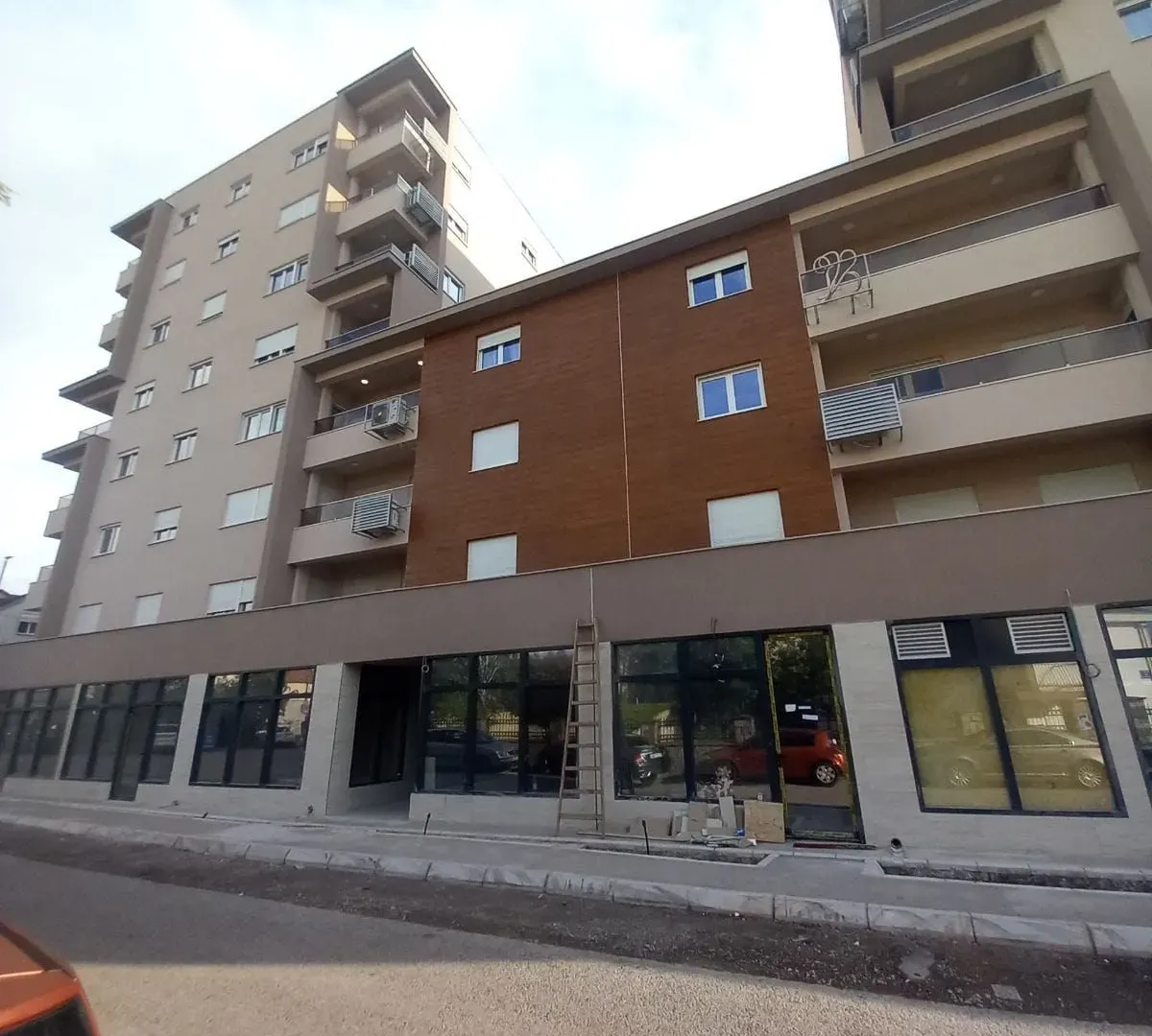 Izdavanje, jednosoban stan, 47m², Stari Aerodrom, Podgorica