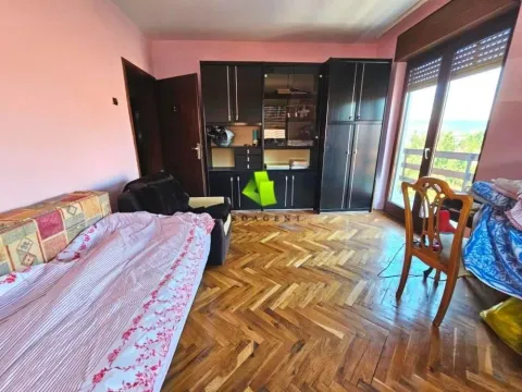Izdavanje, četvorosoban stan, 180m², Apelovac, Niš - image 12