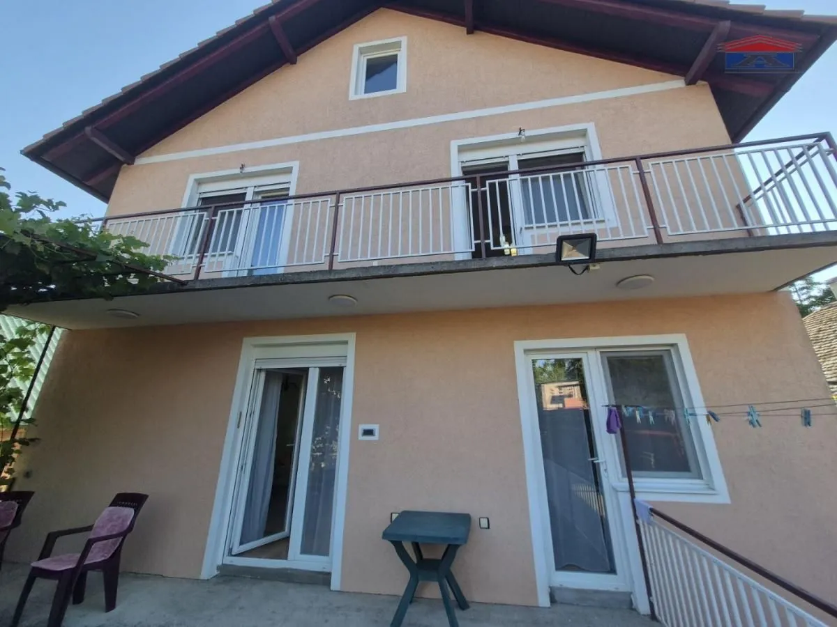 Izdavanje, kuća, 253m², Sremska Kamenica, Petrovaradin
