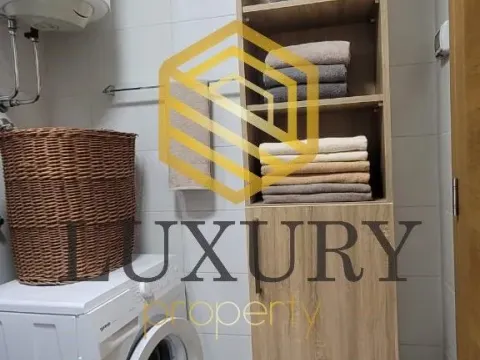 Prodaja, jednosoban stan, 42m², City Kvart, Podgorica - image 10