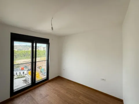 Prodaja, trosoban stan, 111m², Gorica C, Podgorica - image 5